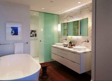 Bathrooms photo 3